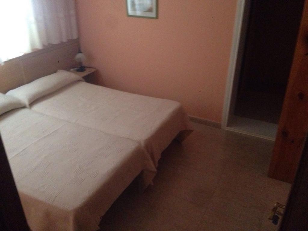 Hostal Jose Luis ブルネテ エクステリア 写真